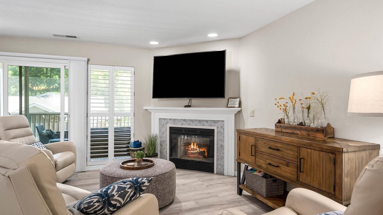 Photo of Livingroom in Table Rock