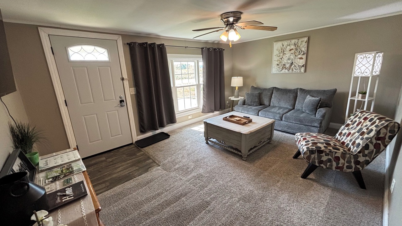 Photo of Livingroom in Shepherdsville