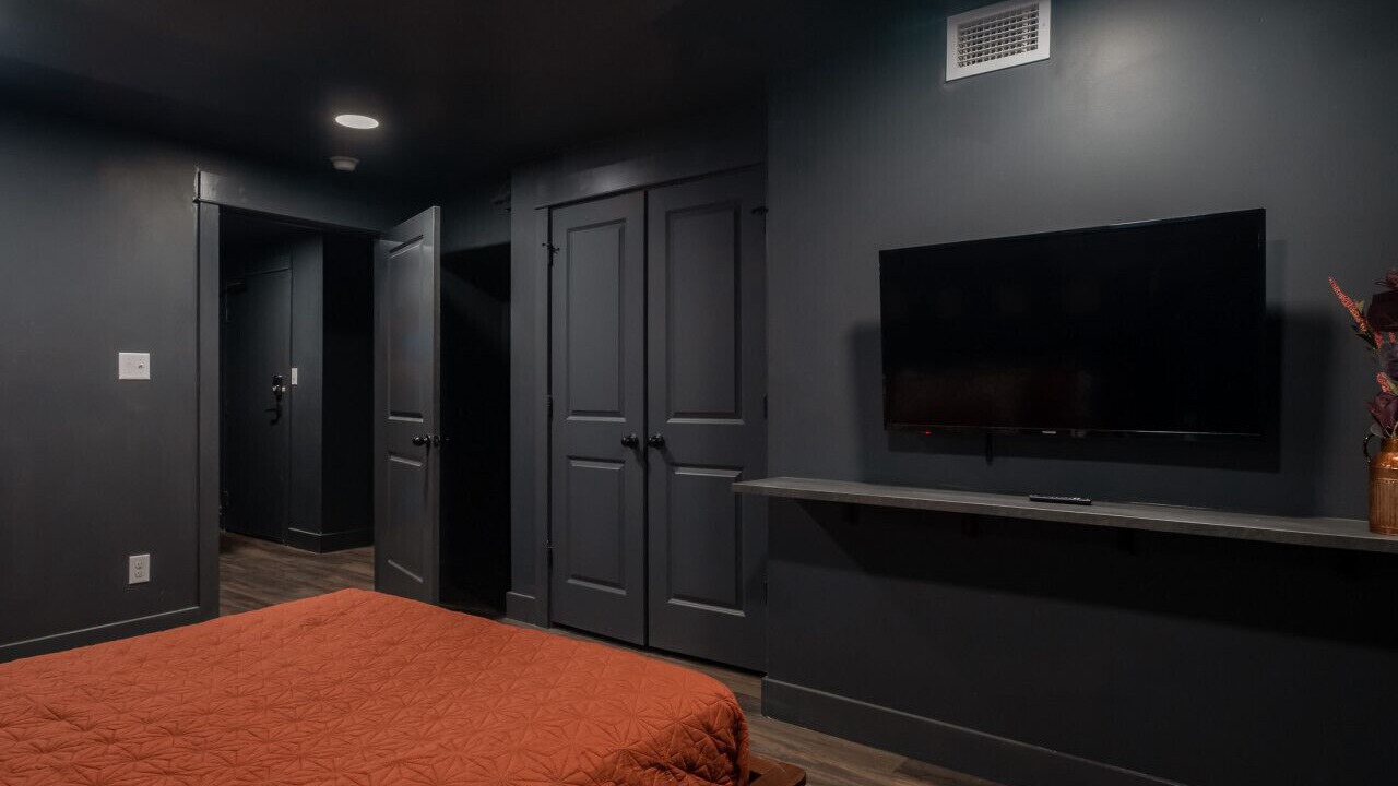 Photo of Bedroom in West Main Historic District