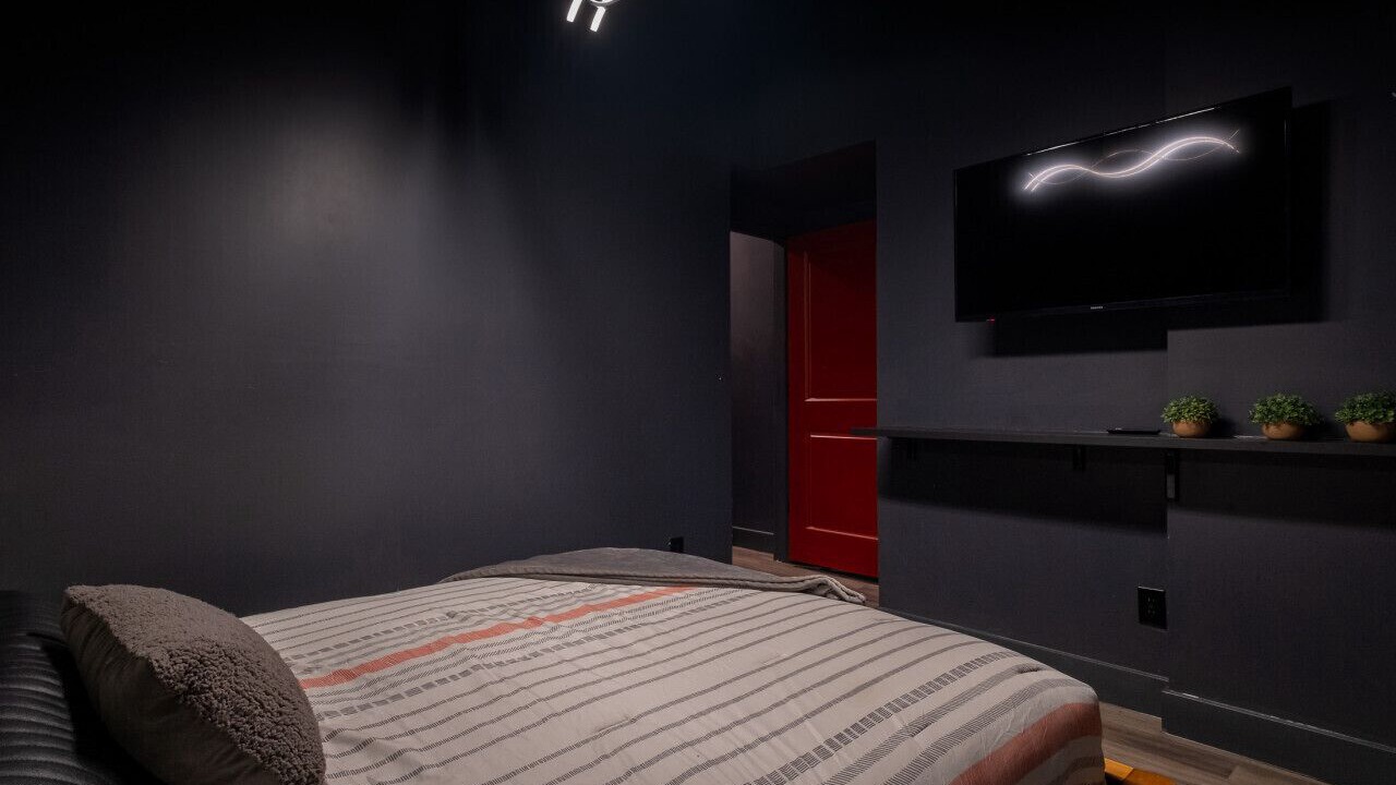 Photo of Bedroom in West Main Historic District