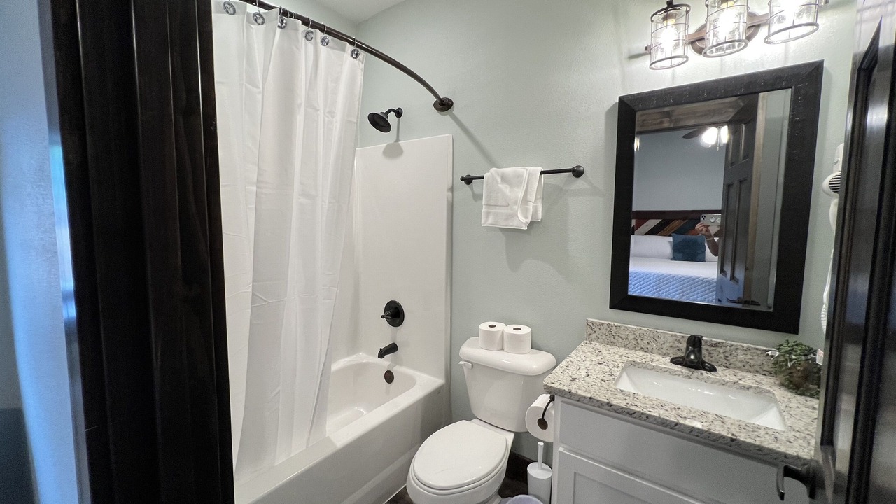 Photo of Bathroom in Lampe