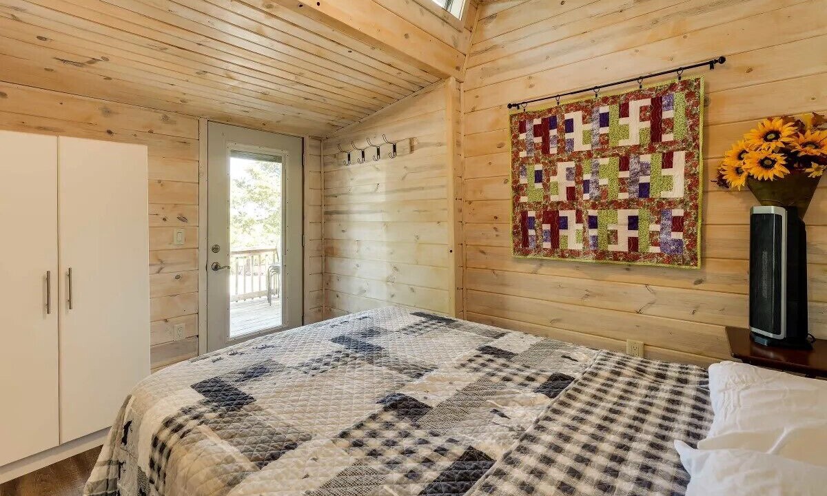 Photo of Bedroom in Indian Point