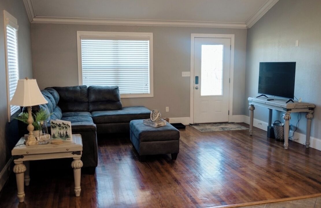 Photo of Livingroom in Oneida