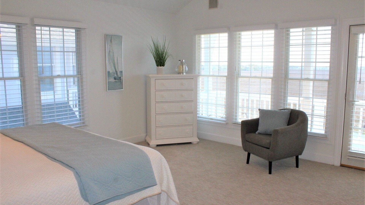 Photo of Bedroom in Manteo