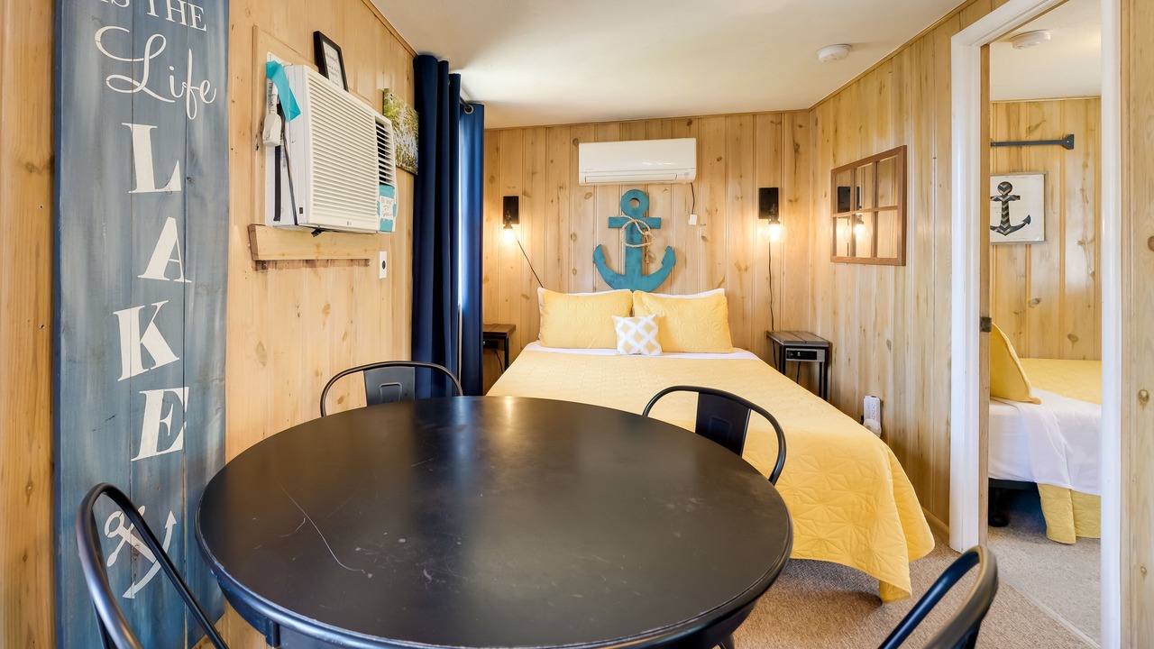 Photo of Bedroom in Kimberling City