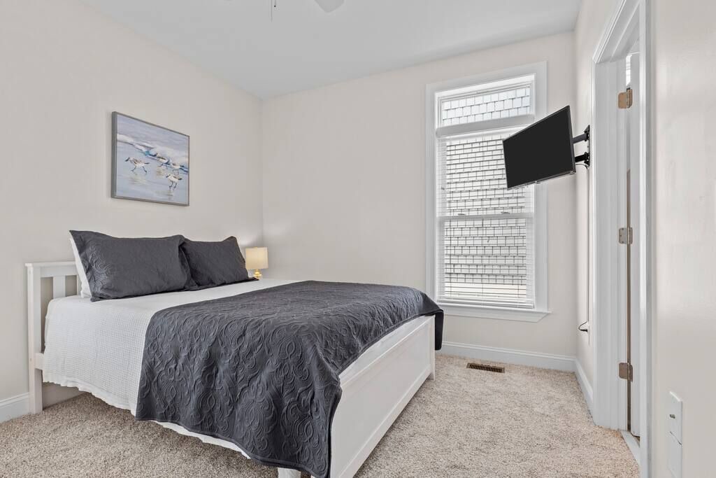 Photo of Bedroom in Atlantic Beach