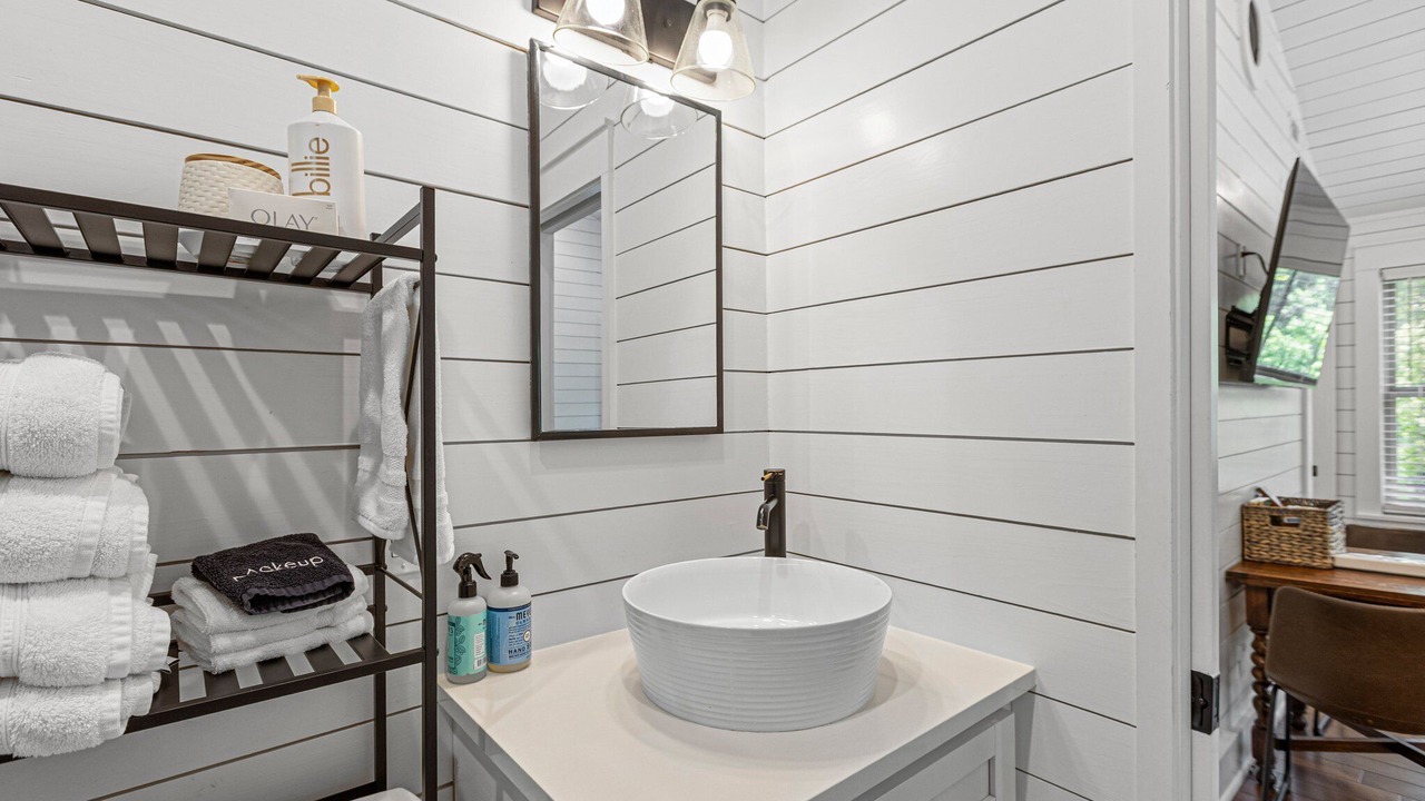 Photo of Bathroom in Thompson's Station