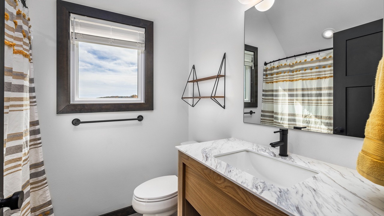 Photo of Bathroom in Kimberling City