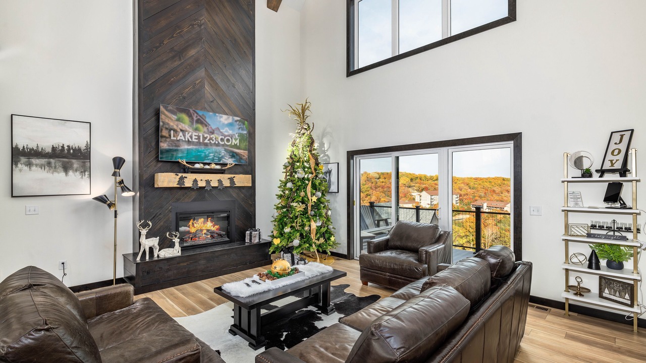 Photo of Livingroom in Kimberling City