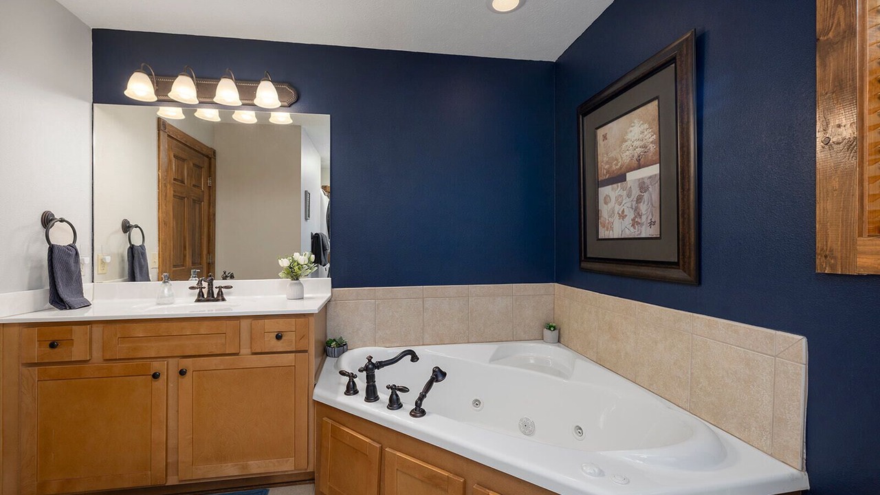 Photo of Bathroom in Reeds Spring