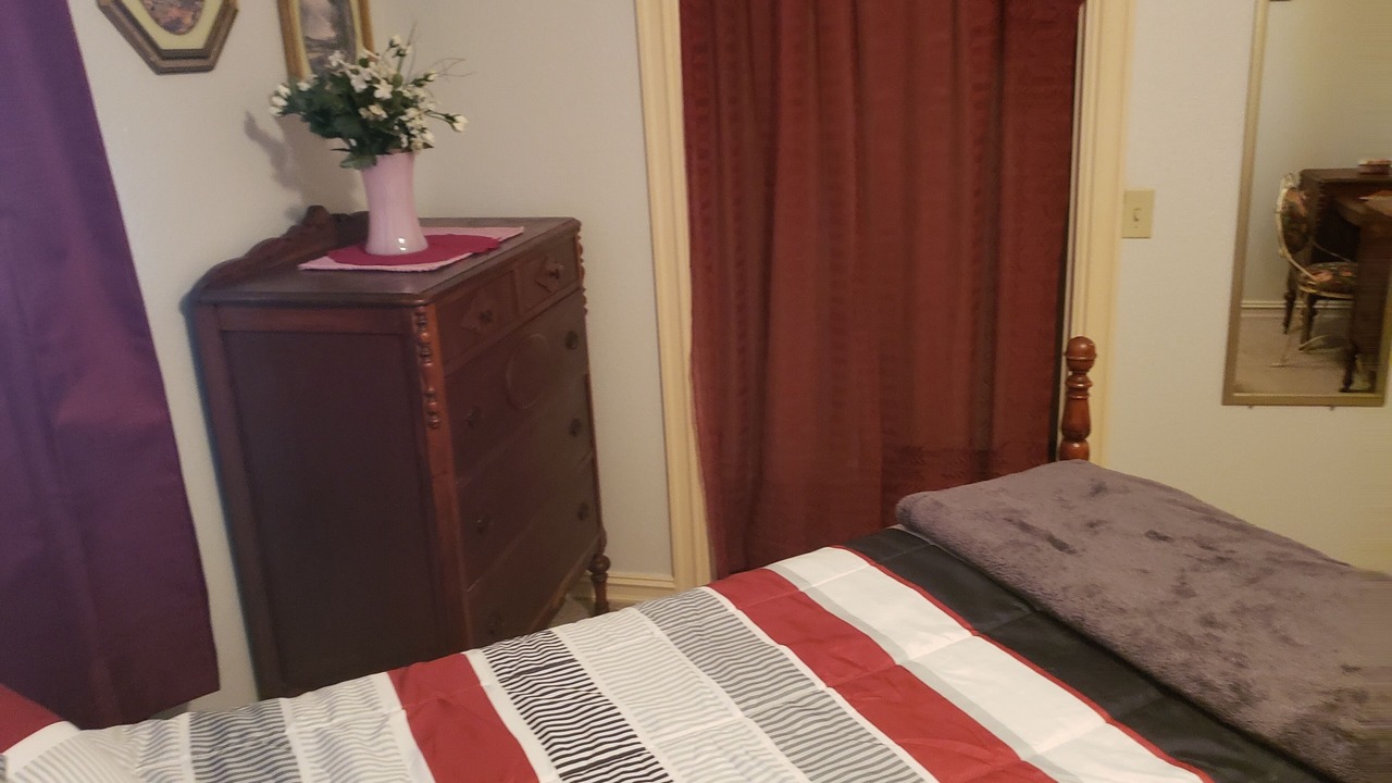 Photo of Bedroom in Brent