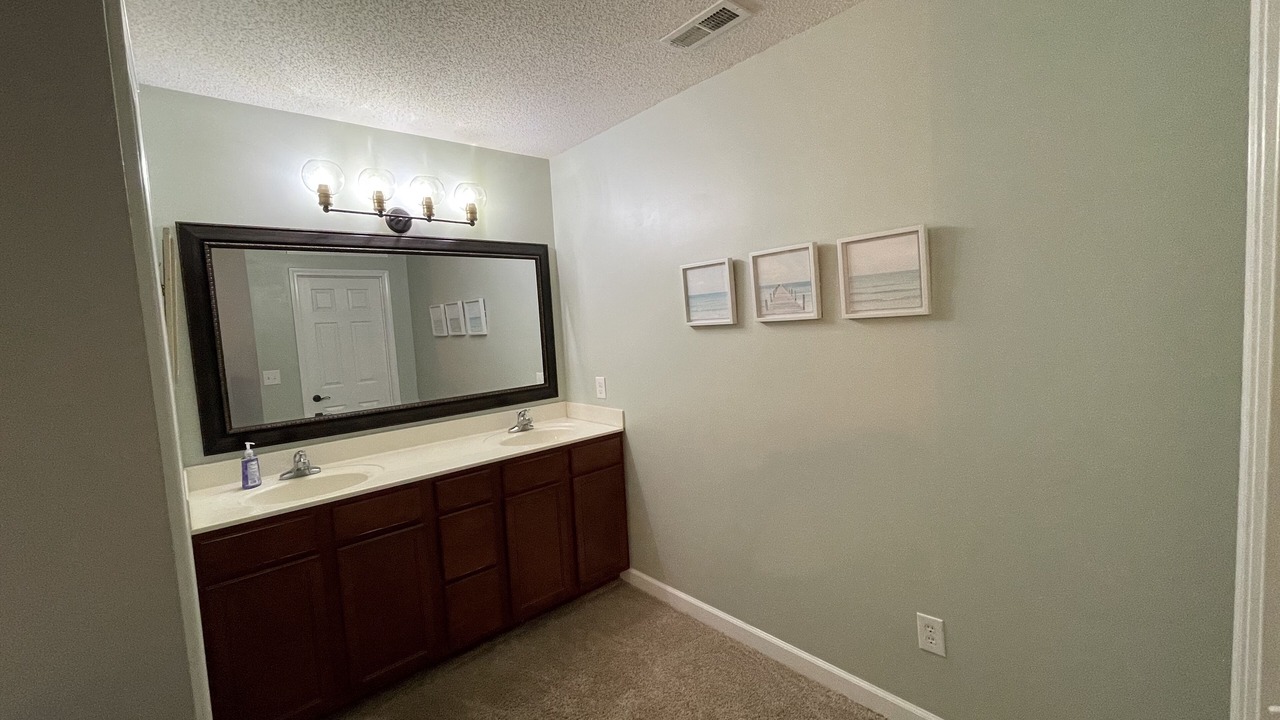 Photo of Bathroom in Piney Green