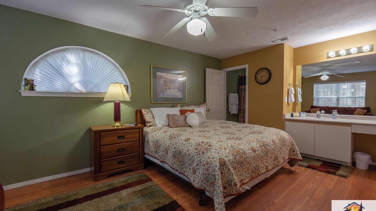 Photo of Bedroom in Branson