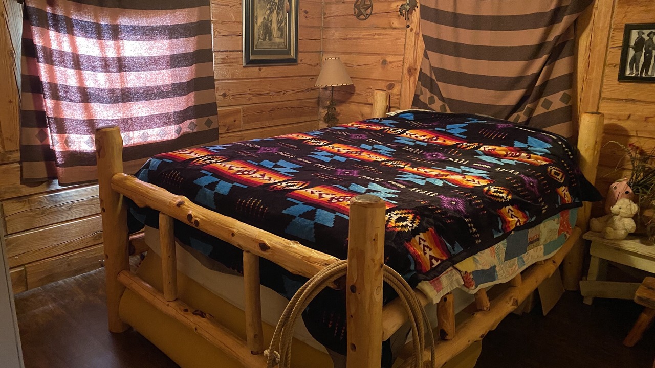 Photo of Bedroom in Custer County