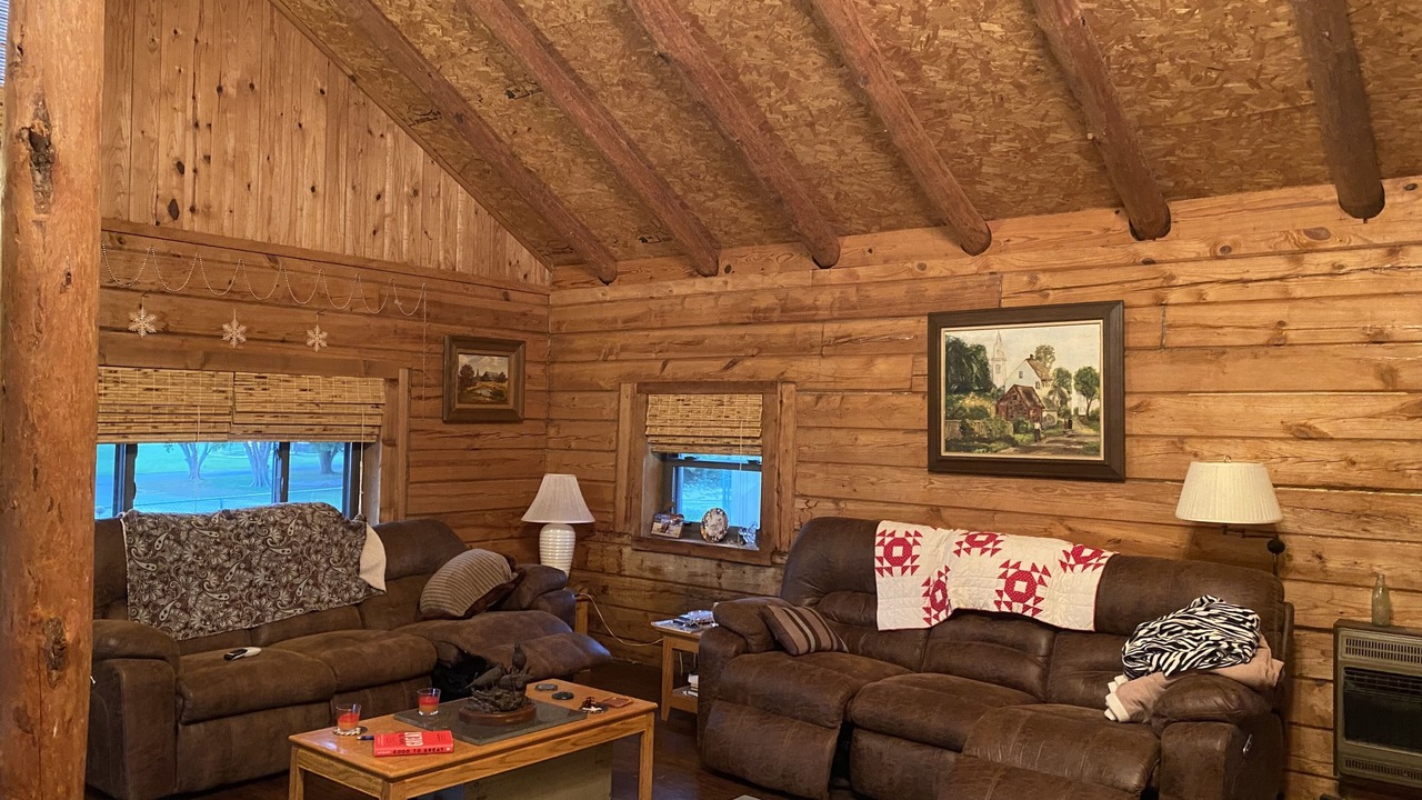 Photo of Livingroom in Custer County