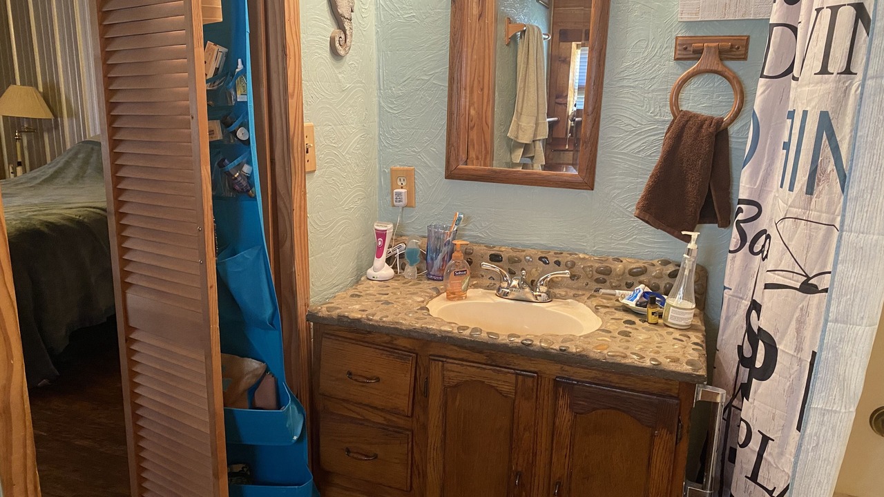 Photo of Bathroom in Custer County