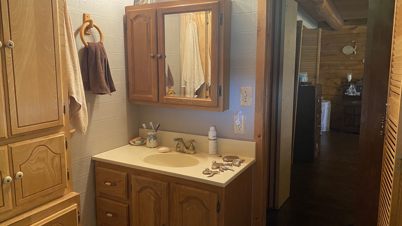 Photo of Bathroom in Custer County