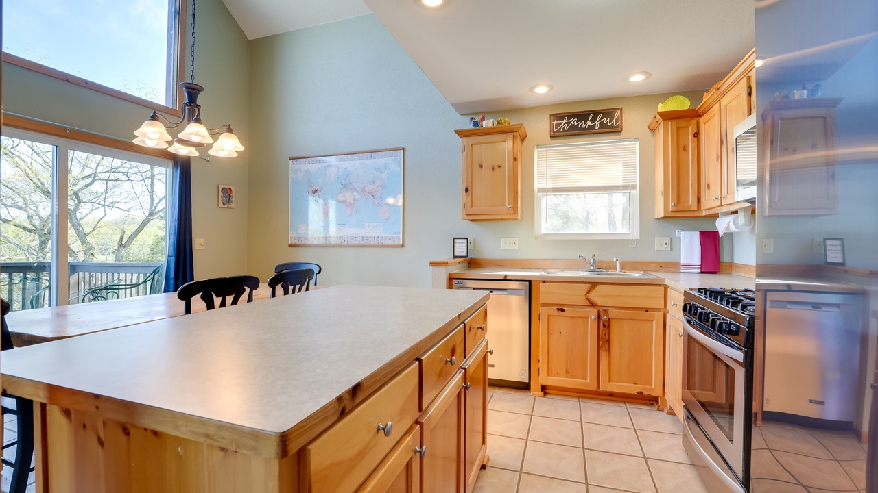 Photo of Kitchen in Kimberling City