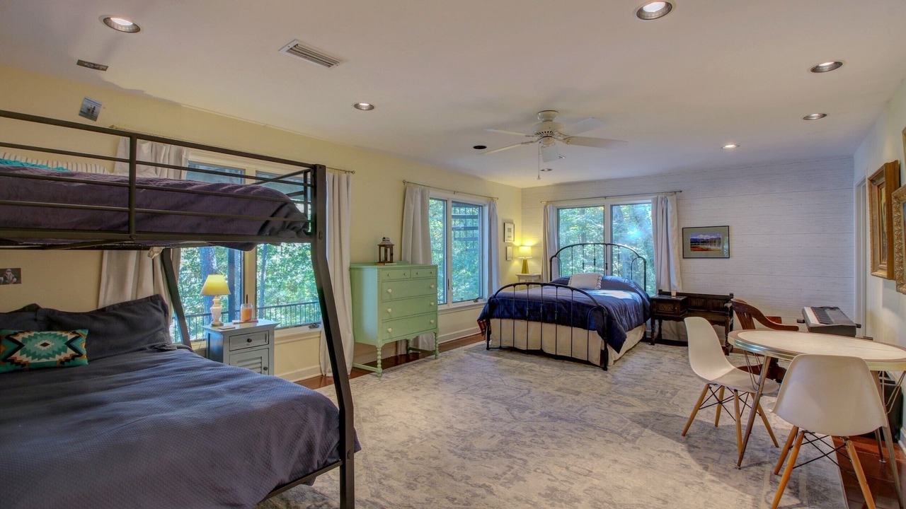 Photo of Bedroom in Quitman