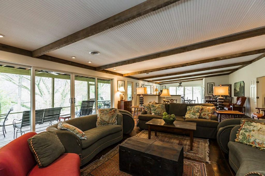 Photo of Livingroom in Nicholasville