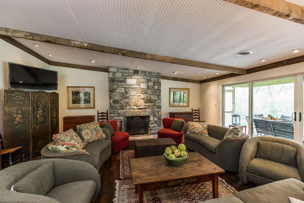 Photo of Livingroom in Nicholasville