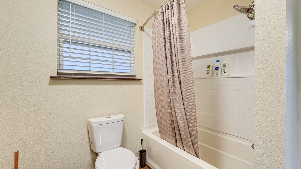 Photo of Bathroom in Blue Eye