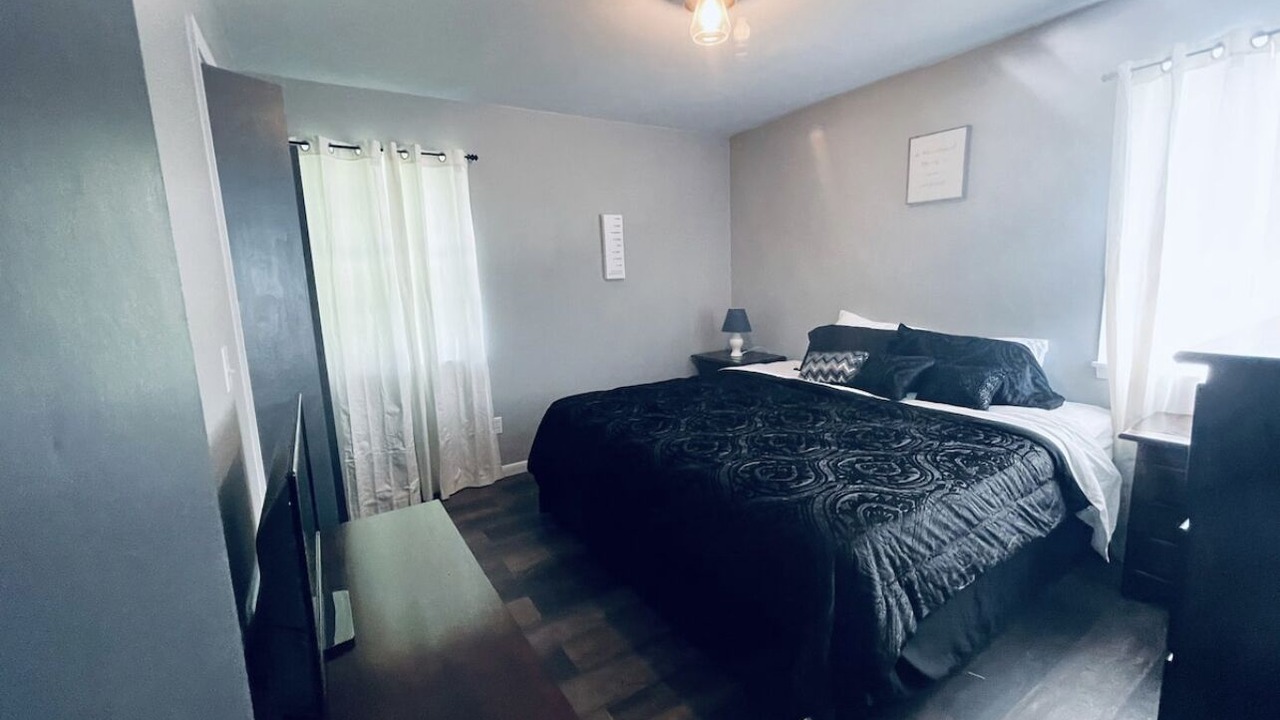 Photo of Bedroom in Mountain View