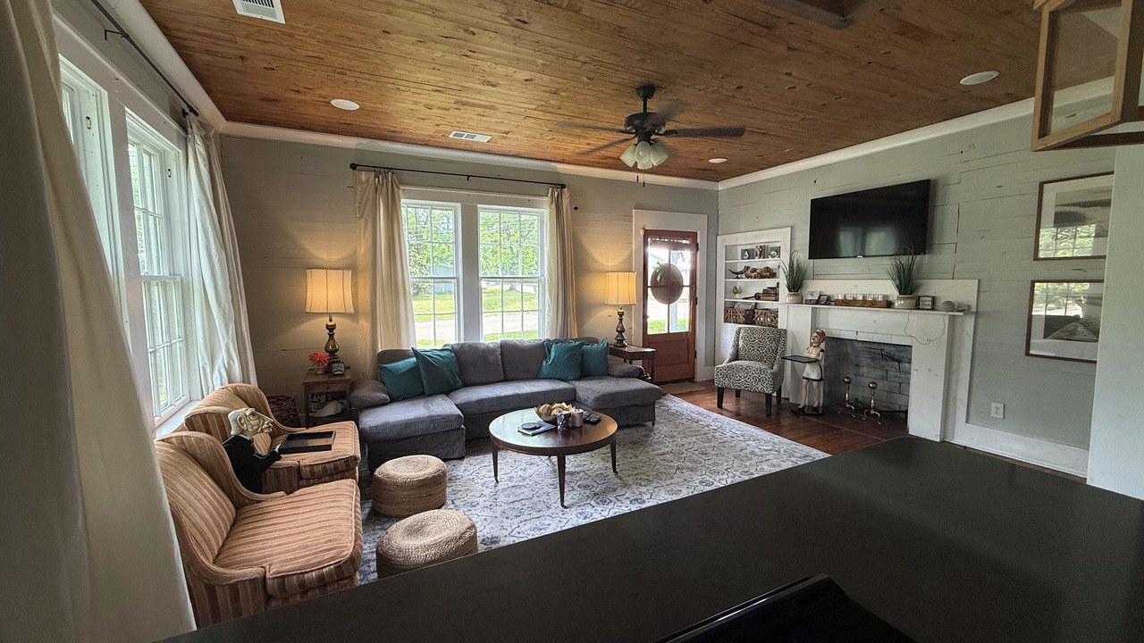 Photo of Livingroom in Sardis