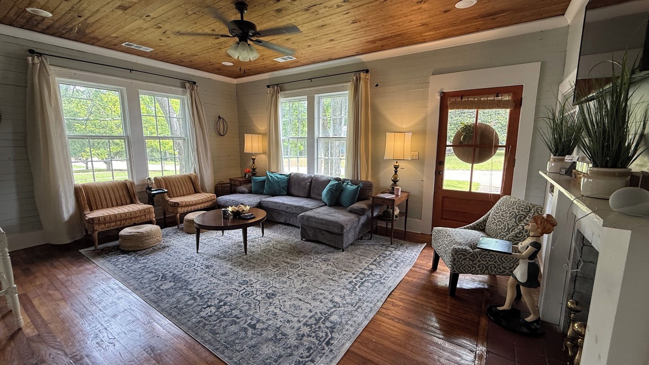Photo of Livingroom in Sardis
