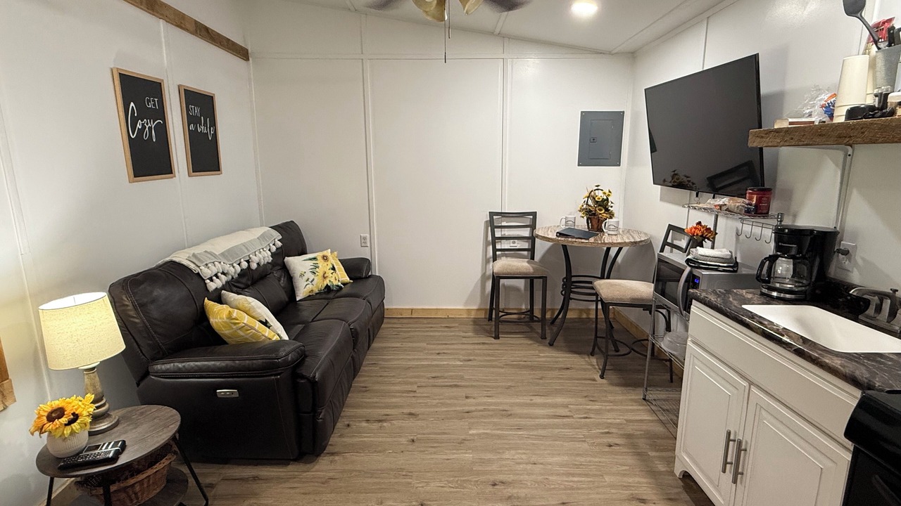 Photo of Livingroom in Lamont