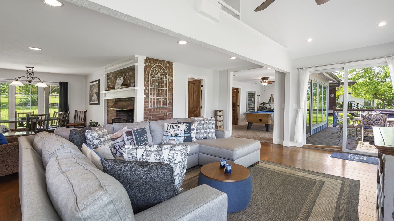 Photo of Livingroom in Big Cedars