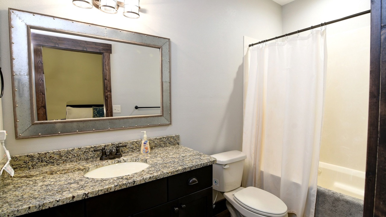 Photo of Bathroom in Lampe