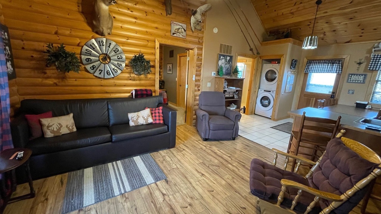 Photo of Livingroom in Notch Estates