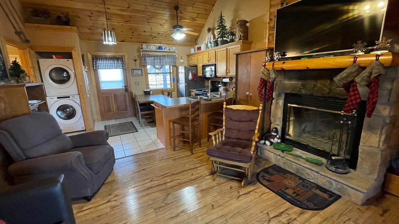 Photo of Livingroom in Notch Estates