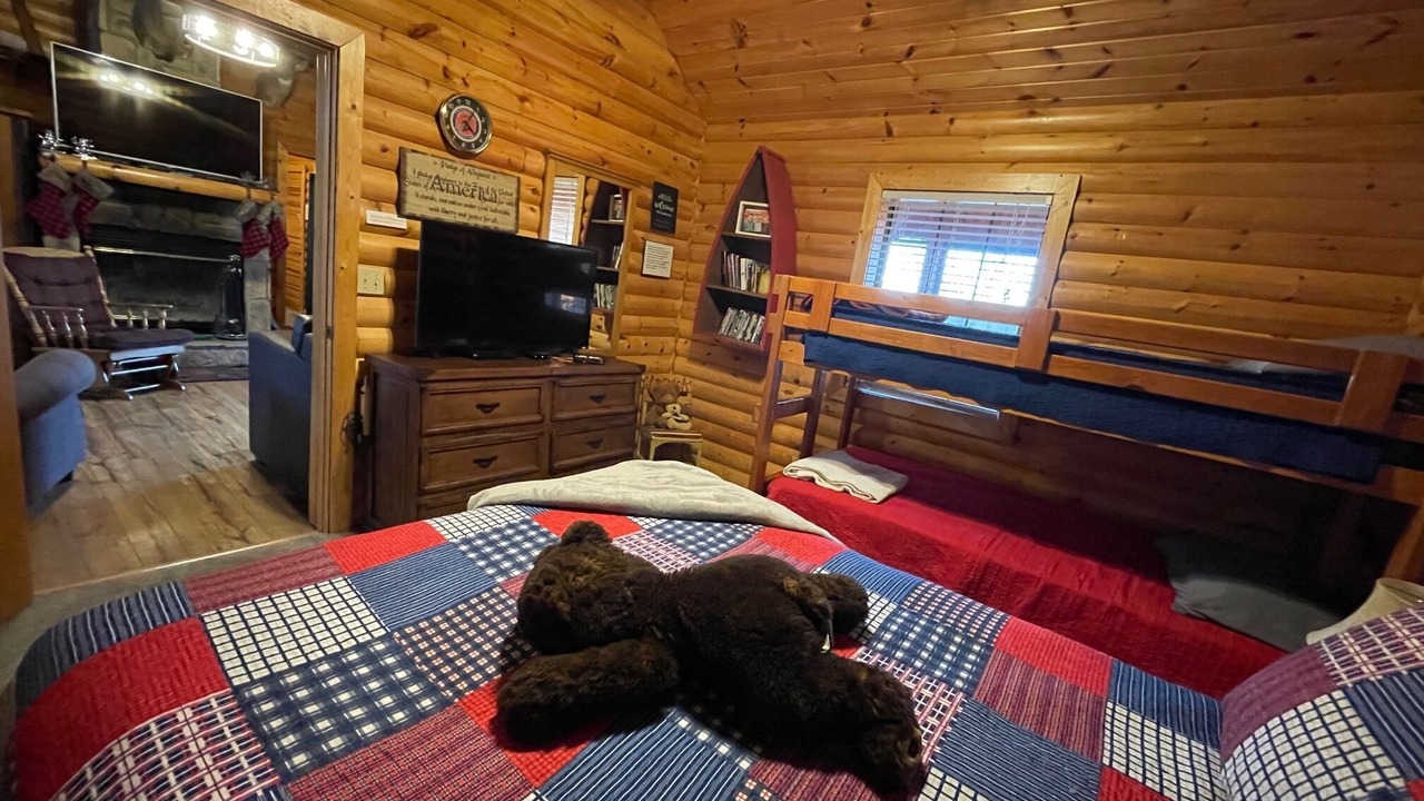 Photo of Bedroom in Notch Estates