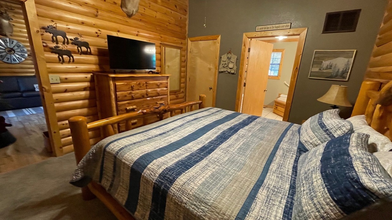 Photo of Bedroom in Notch Estates