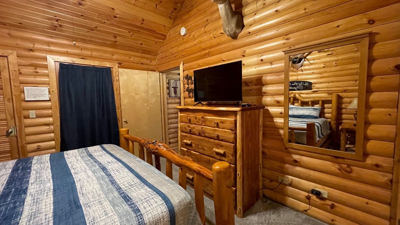 Photo of Bedroom in Notch Estates