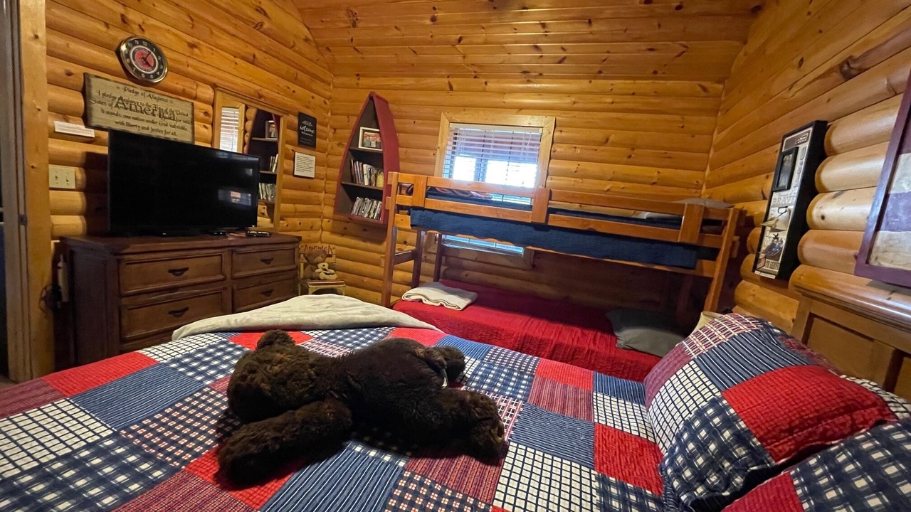 Photo of Bedroom in Notch Estates
