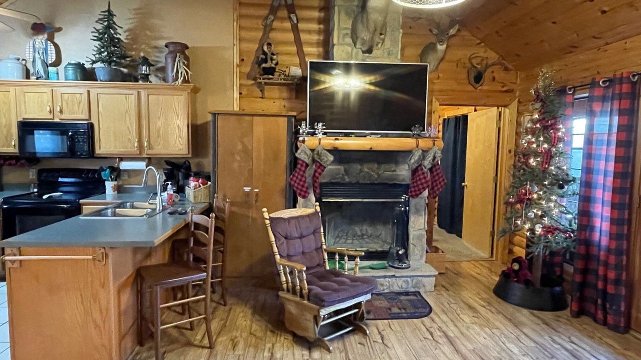 Photo of Livingroom in Notch Estates