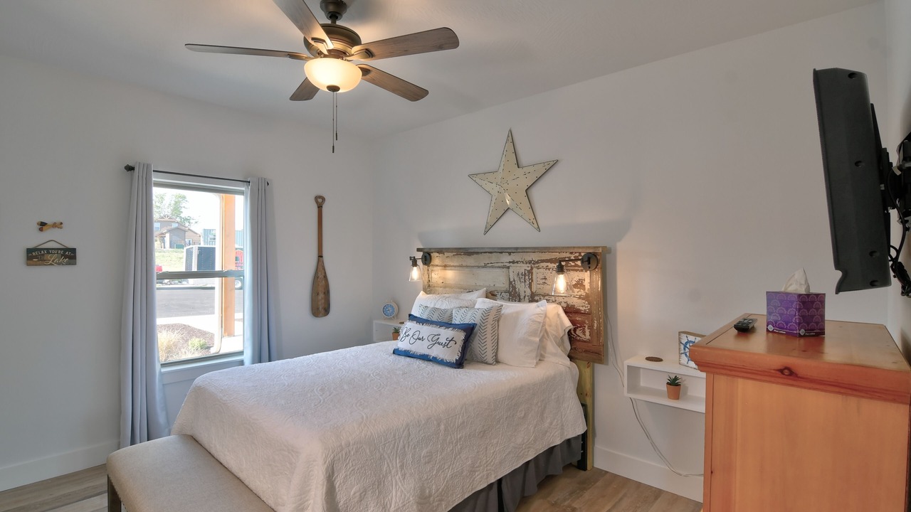 Photo of Bedroom in Lampe