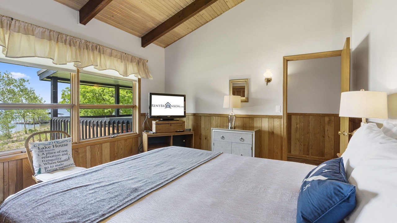 Photo of Bedroom in Big Cedars