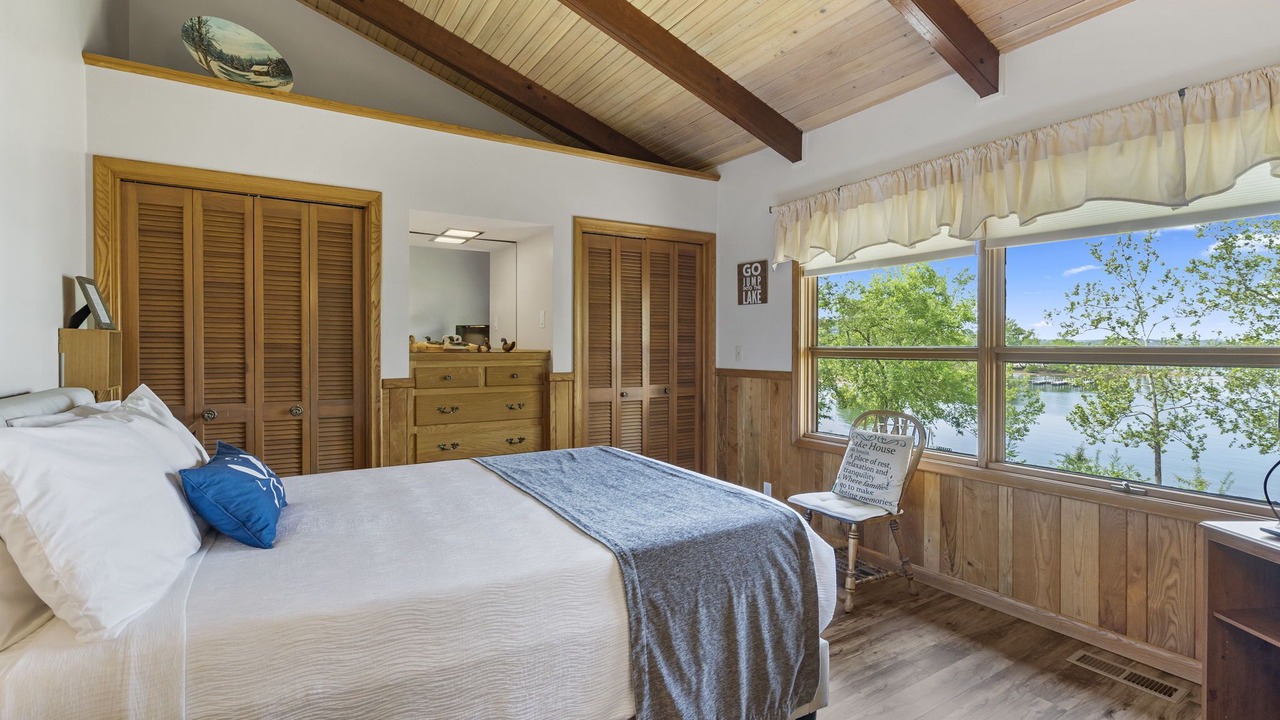 Photo of Bedroom in Big Cedars