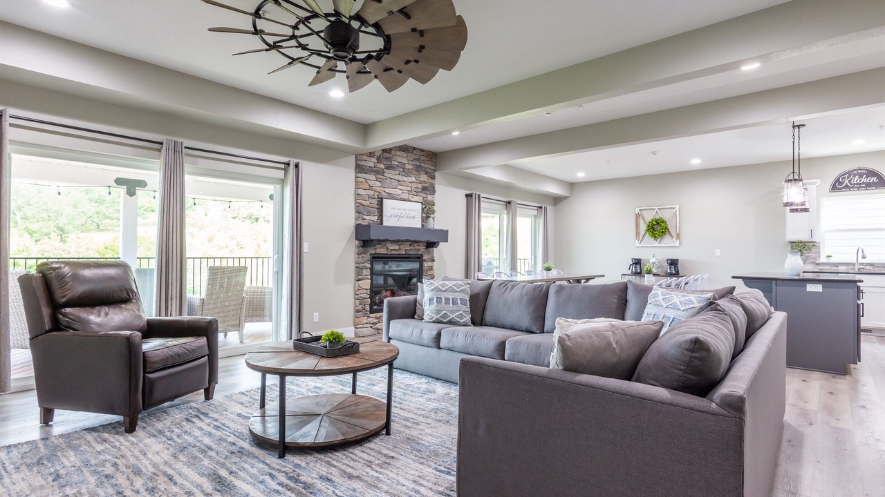 Photo of Livingroom in Table Rock