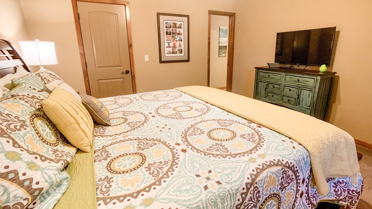 Photo of Bedroom in Hollister
