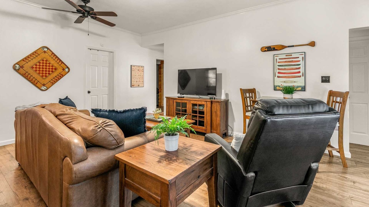 Photo of Livingroom in Branson Theater District