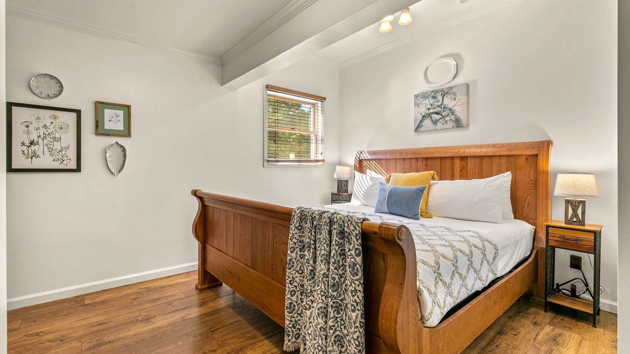 Photo of Bedroom in Branson Theater District