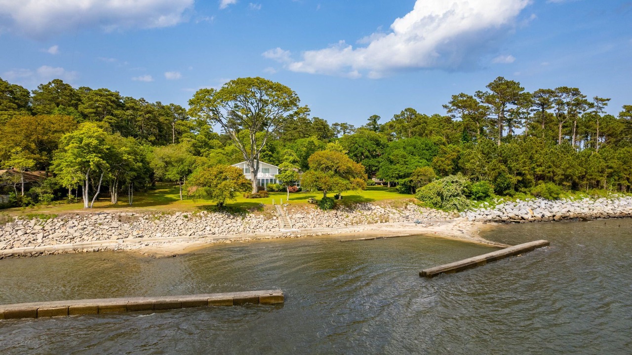 Photo of Others in Manteo