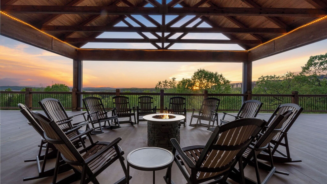 Photo of Patio Balcony in Downtown Branson