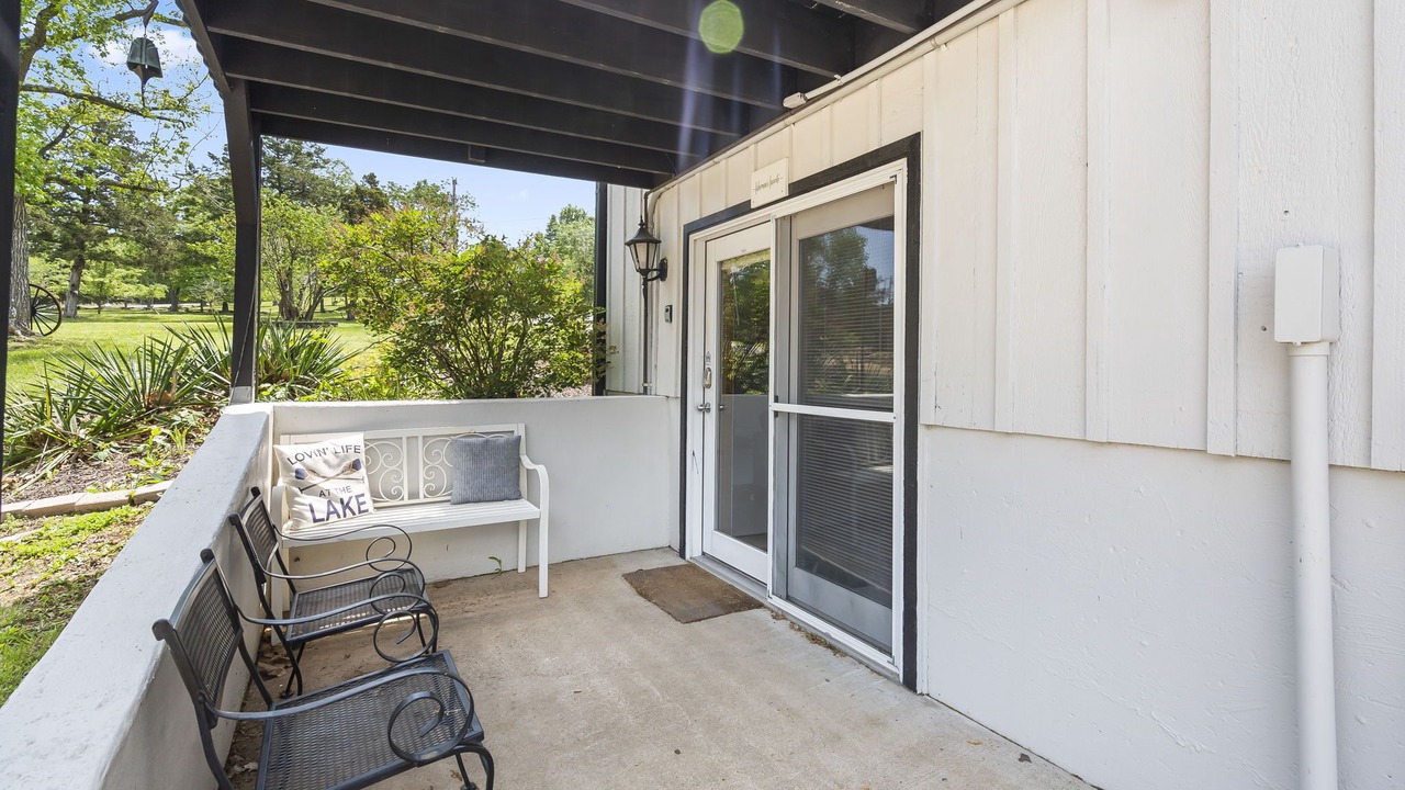 Photo of Patio Balcony in Big Cedars