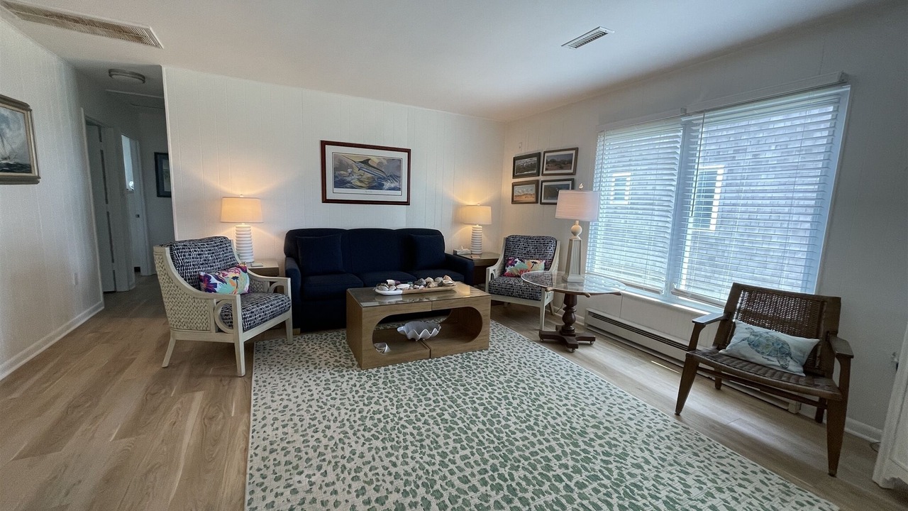 Photo of Livingroom in Hatteras